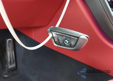 2024 BMW M850I xDrive z USA, uszkodzony, nr VIN WBAFY4C03RCR19019